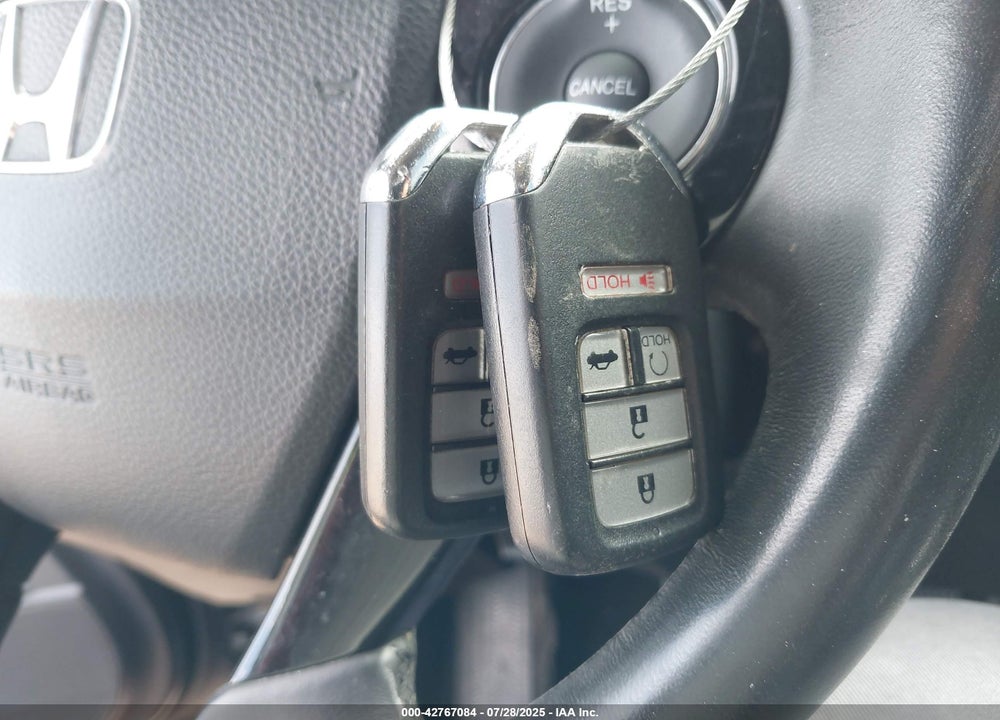 2016 HONDA ACCORD VIN: 1HGCR2F88GA137818