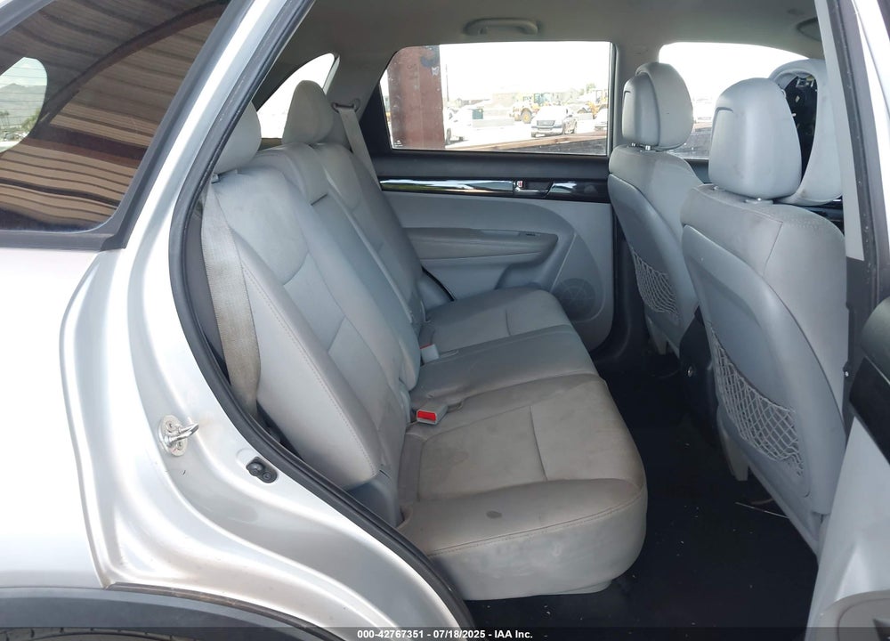 2012 KIA SORENTO VIN: 5XYKT3A12CG306334