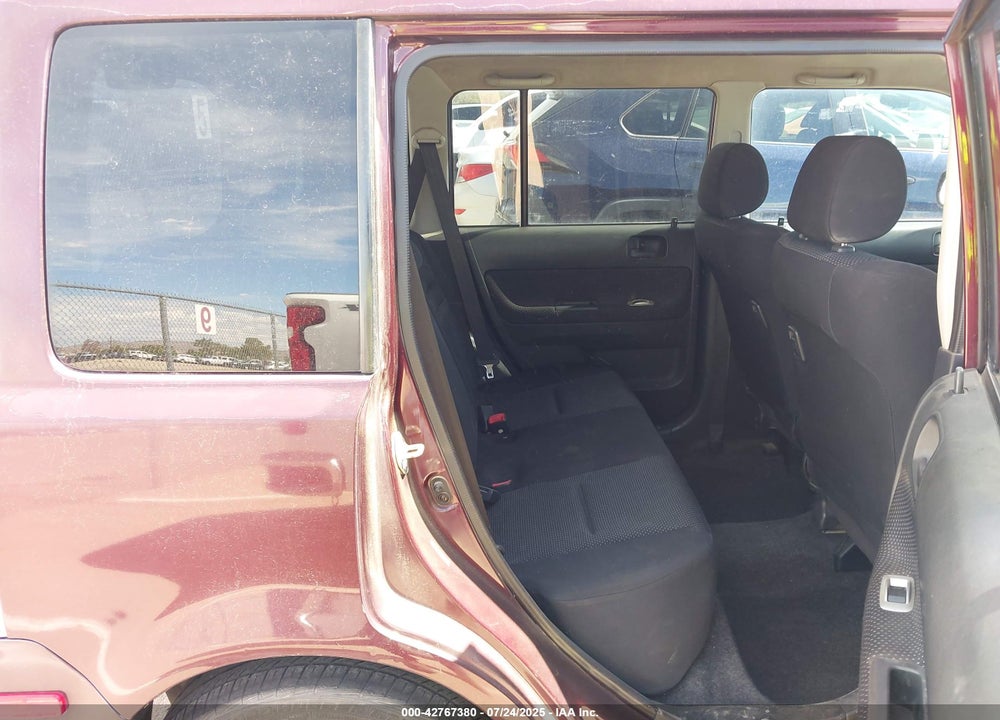 2005 SCION XB VIN: JTLKT324954019376