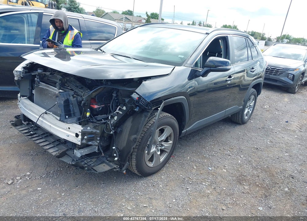 2024 TOYOTA RAV4 XLE VIN: 2T3W1RFV0RW324623