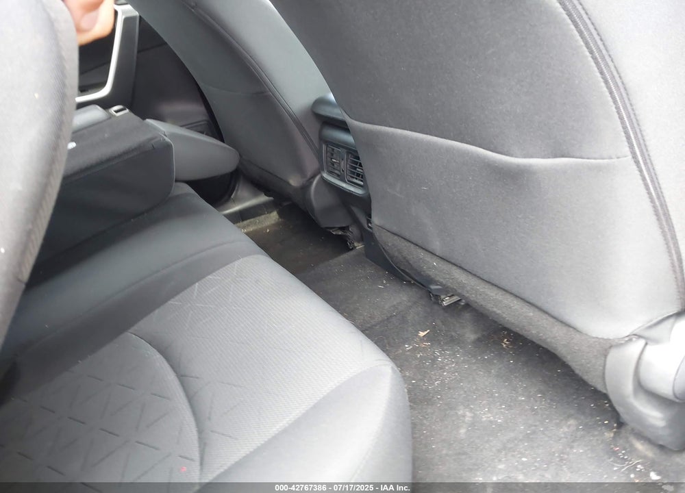 2024 TOYOTA RAV4 XLE VIN: 2T3W1RFV0RW324623