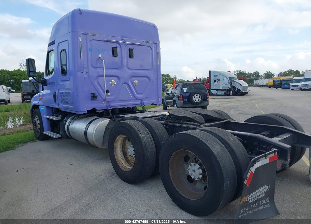2017 FREIGHTLINER CASCADIA 125 VIN: 3AKJGLDR8HSJE5106