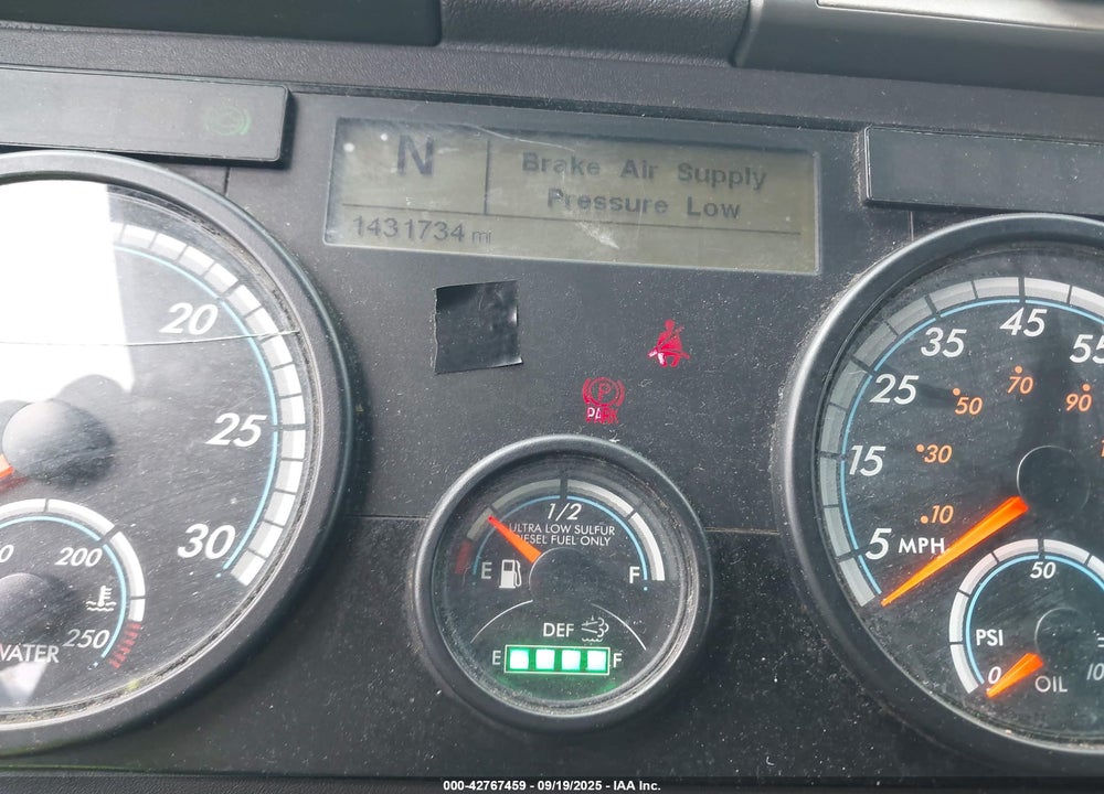 2017 FREIGHTLINER CASCADIA 125 VIN: 3AKJGLDR8HSJE5106