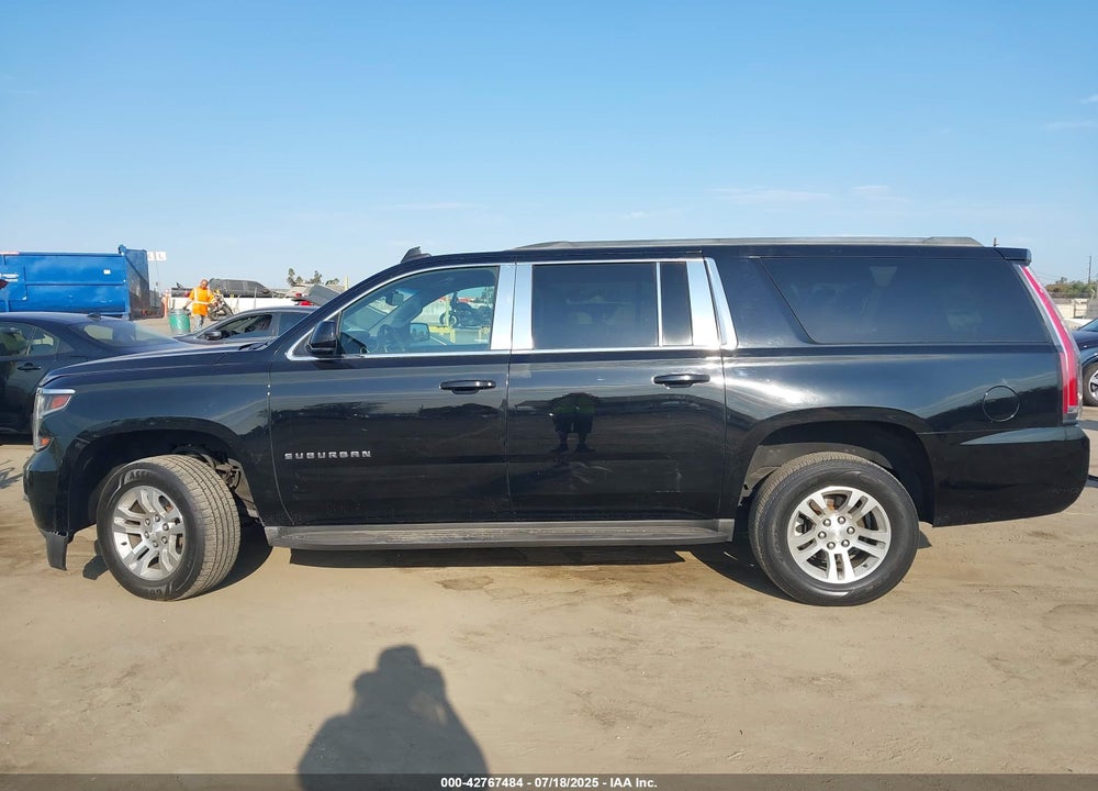 2015 CHEVROLET SUBURBAN 1500 VIN: 1GNSCHKC1FR590579