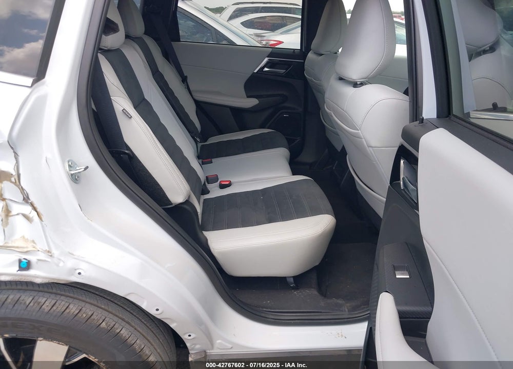 2025 MITSUBISHI OUTLANDER SE 2.5 2WD VIN: JA4J3VA8XSZ021492