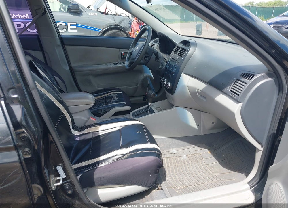2009 KIA SPECTRA VIN: KNAFE221295610881