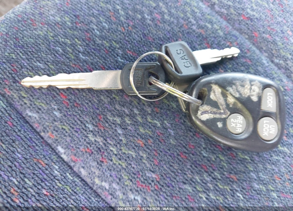 1998 CHEVROLET ASTRO VIN: 1GNDM19W8WB174745