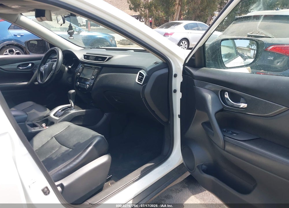 2015 NISSAN ROGUE VIN: 5N1AT2MVXFC764034