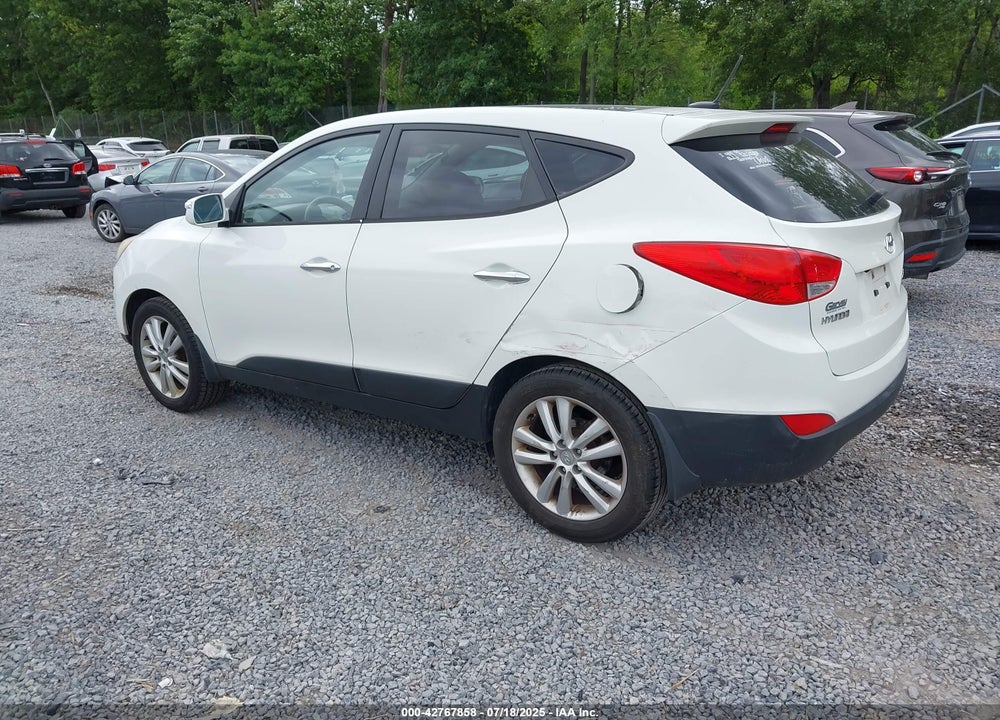 2010 HYUNDAI TUCSON VIN: KM8JU3AC5AU080422