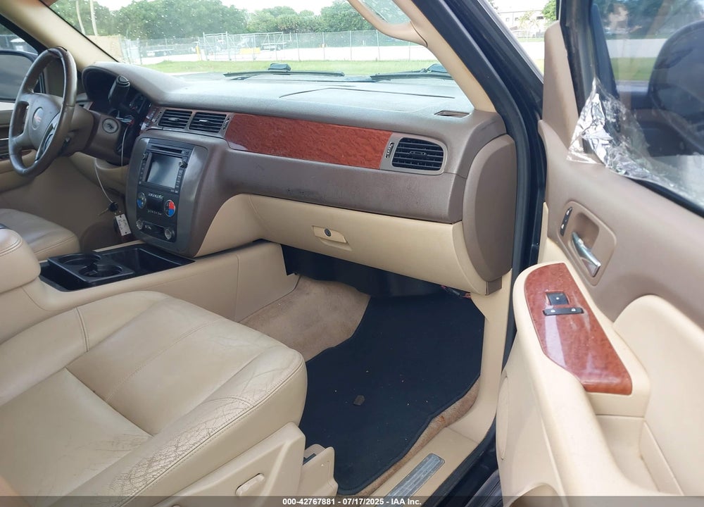 2008 GMC YUKON VIN: 1GKFC13518R204154