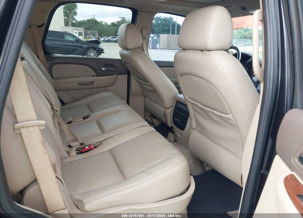 2008 GMC YUKON VIN: 1GKFC13518R204154
