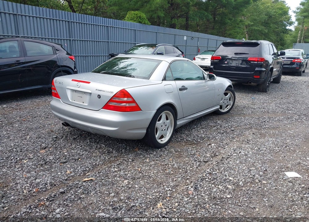2000 MERCEDES-BENZ SLK 230 KOMPRESSOR VIN: WDBKK47F7YF167712