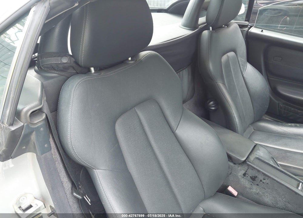 2000 MERCEDES-BENZ SLK 230 KOMPRESSOR VIN: WDBKK47F7YF167712