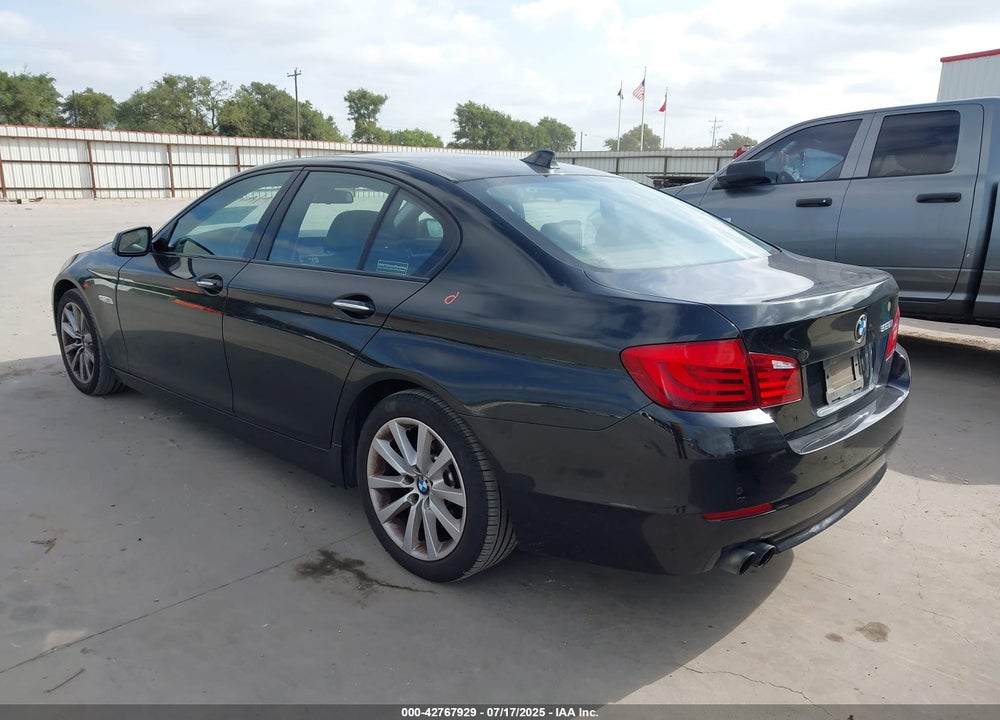 2011 BMW 5 SERIES VIN: WBAFR1C51BDS36002