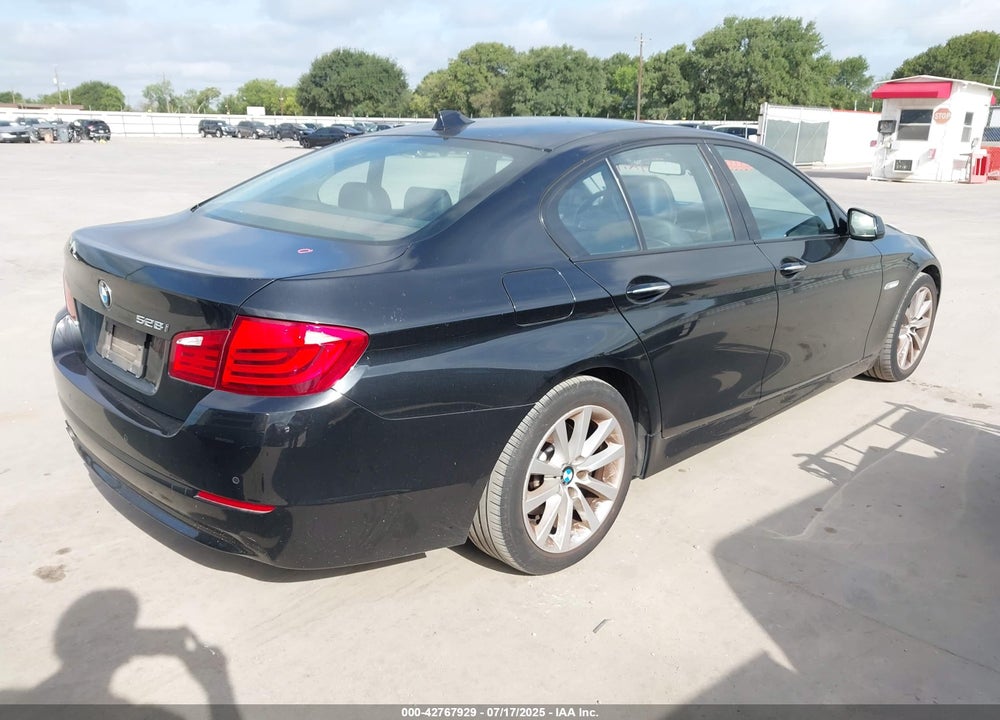 2011 BMW 5 SERIES VIN: WBAFR1C51BDS36002