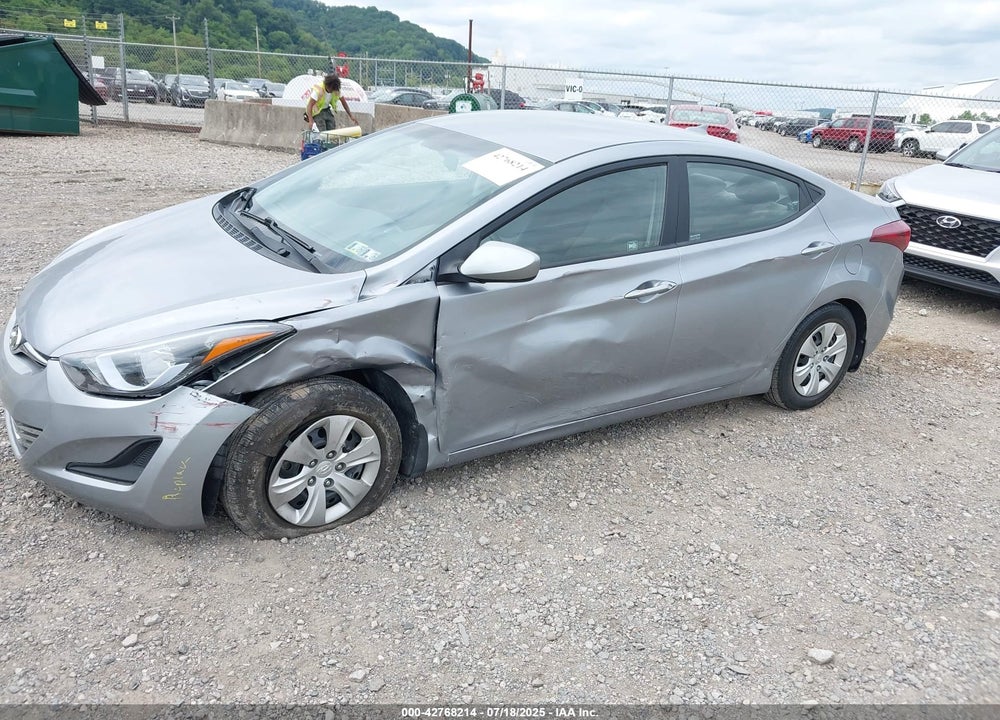 2016 HYUNDAI ELANTRA VIN: 5NPDH4AEXGH665691