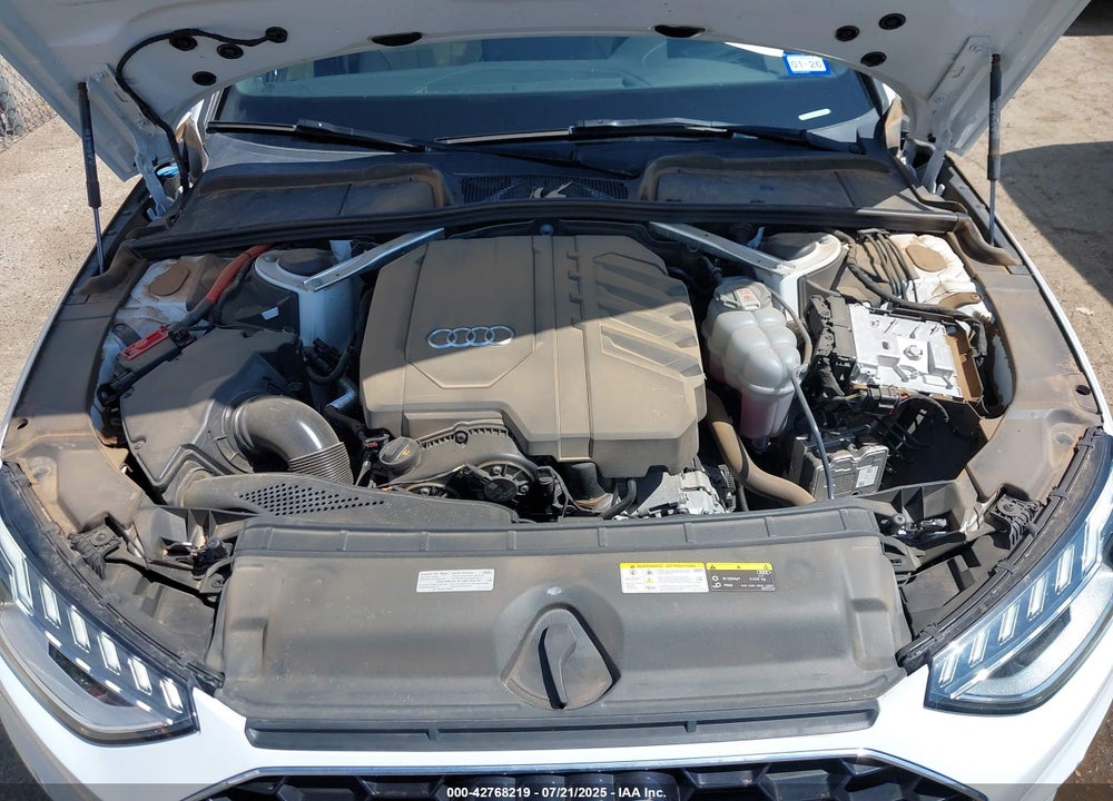 2022 AUDI A4 VIN: WAUEAAF47NN015119