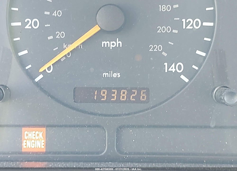 2000 MERCEDES-BENZ ML 320 VIN: 4JGAB54E8YA165782