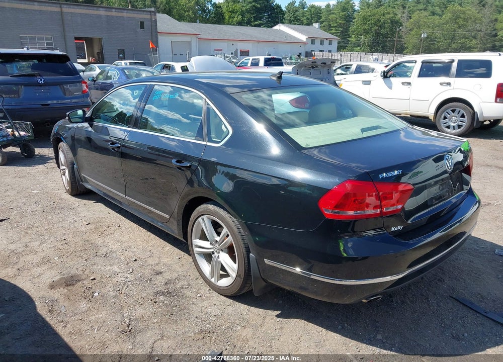 2015 VOLKSWAGEN PASSAT VIN: 1VWCT7A36FC120802