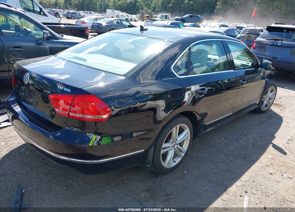 2015 VOLKSWAGEN PASSAT VIN: 1VWCT7A36FC120802