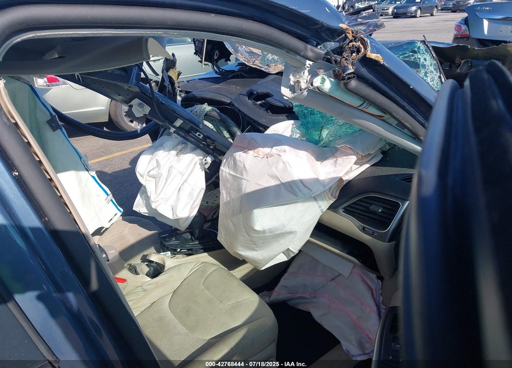 2021 JEEP CHEROKEE VIN: 1C4PJLCB2MD103610