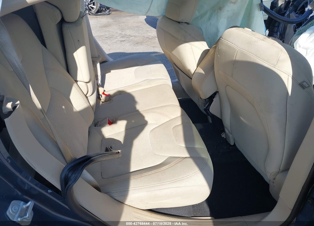 2021 JEEP CHEROKEE VIN: 1C4PJLCB2MD103610