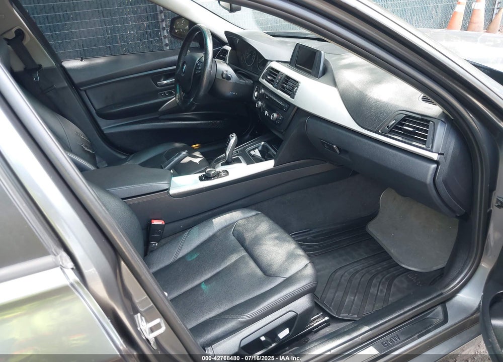 2013 BMW 3 SERIES VIN: WBA3B5G53DNS05713