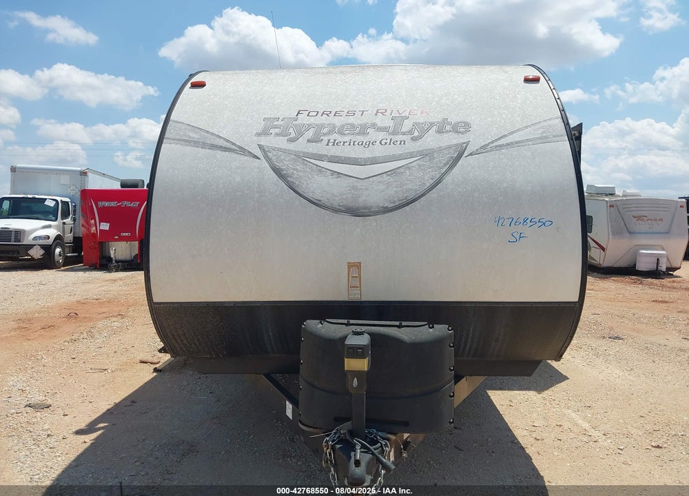 2018 FOREST RIVER 29BHHL - HERITAGE GL VIN: 4X4TWBE29JU016056