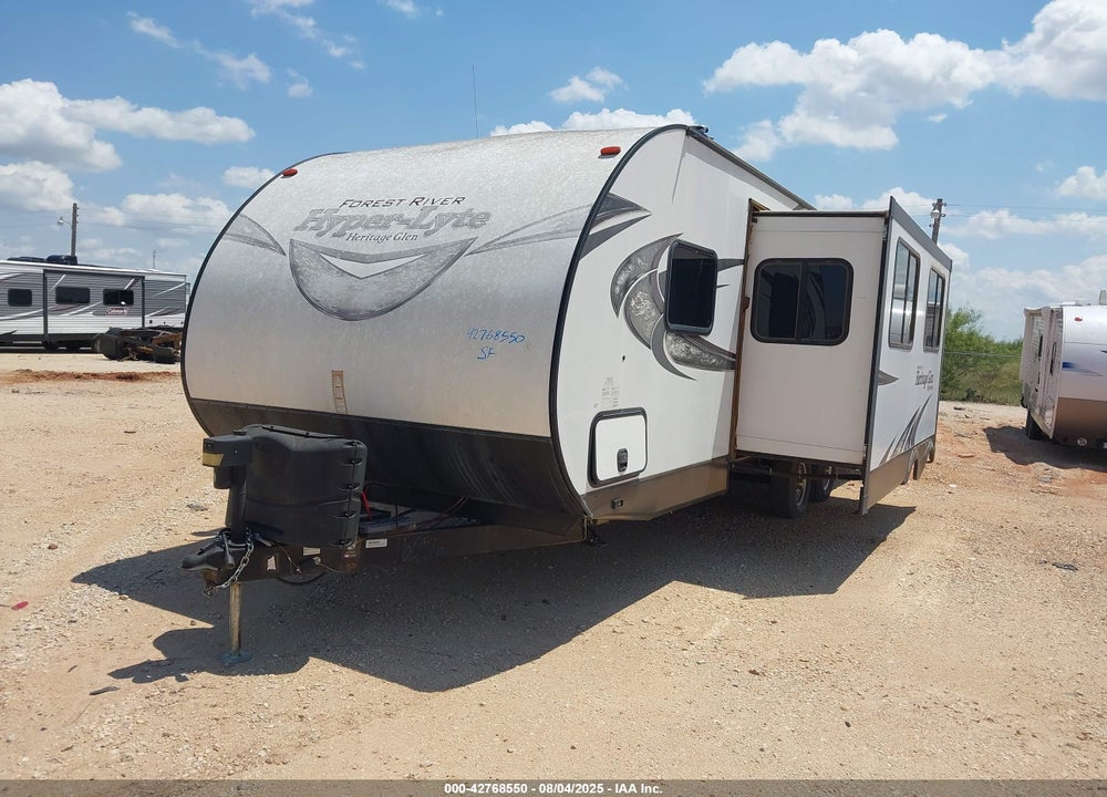 2018 FOREST RIVER 29BHHL - HERITAGE GL VIN: 4X4TWBE29JU016056