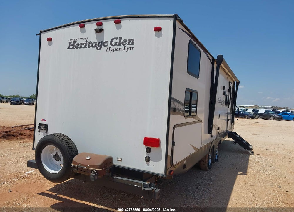 2018 FOREST RIVER 29BHHL - HERITAGE GL VIN: 4X4TWBE29JU016056