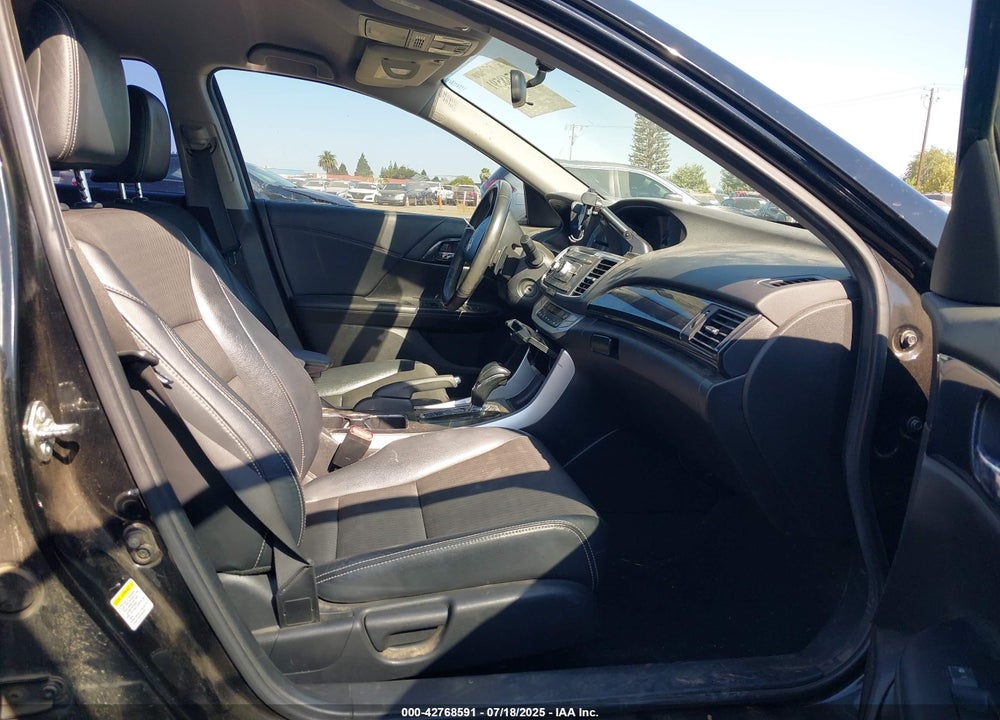 2015 HONDA ACCORD VIN: 1HGCR2F56FA239042
