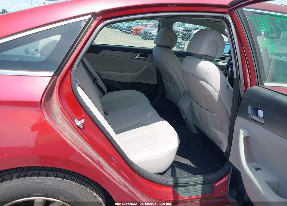 2016 HYUNDAI SONATA SE VIN: 5NPE24AFXGH428245