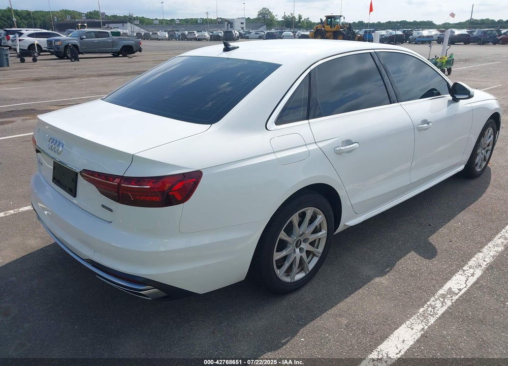 2021 AUDI A4 VIN: WAUABAF48MA050415