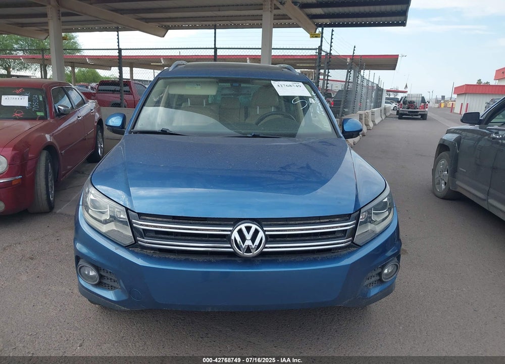 2017 VOLKSWAGEN TIGUAN VIN: WVGWV7AX7HK013579