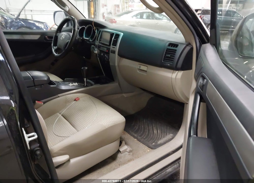 2007 TOYOTA 4RUNNER SR5 V6 VIN: JTEBU14R470106940