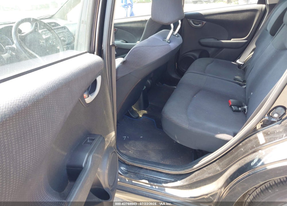 2012 HONDA FIT VIN: JHMGE8H58CC002823