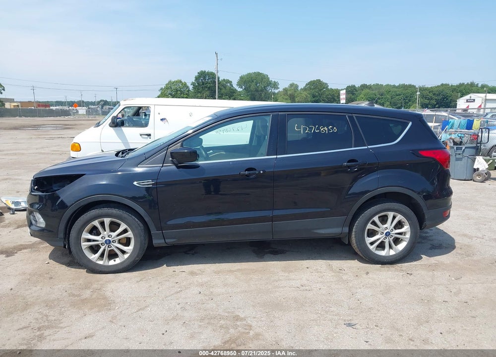 2019 FORD ESCAPE VIN: 1FMCU0GD9KUB10160