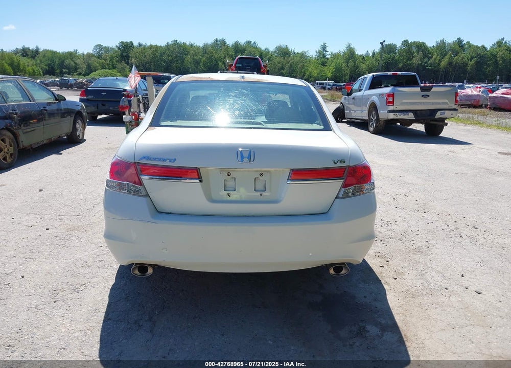 2011 HONDA ACCORD VIN: 5KBCP3F87BB004060