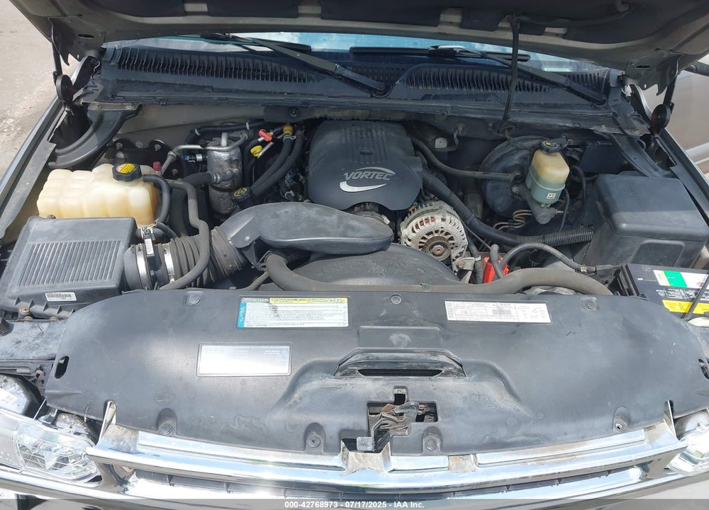 2001 CHEVROLET SUBURBAN 1500 LT VIN: 3GNEC16T81G166386