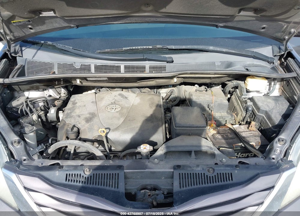2017 TOYOTA SIENNA LE 8 PASSENGER VIN: 5TDKZ3DC1HS789577