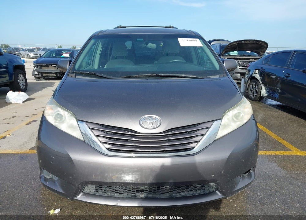 2017 TOYOTA SIENNA LE 8 PASSENGER VIN: 5TDKZ3DC1HS789577