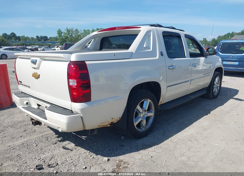 2013 CHEVROLET AVALANCHE VIN: 3GNTKGE77DG339661