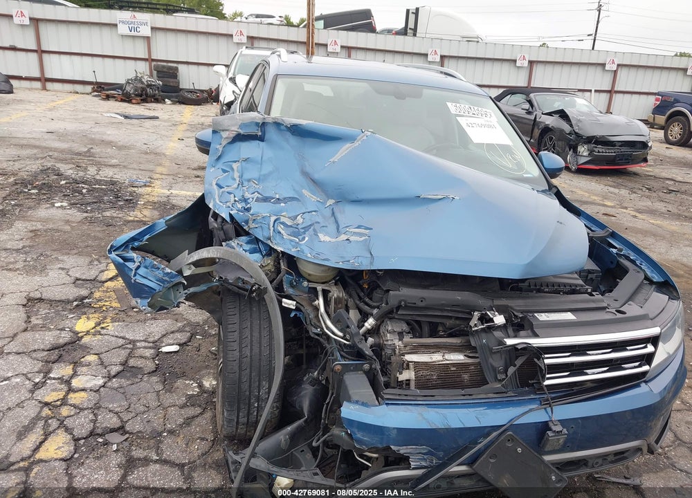 2019 VOLKSWAGEN TIGUAN VIN: 3VV3B7AXXKM156754