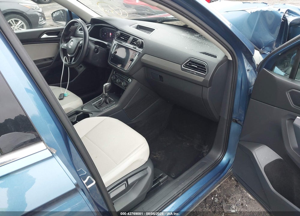2019 VOLKSWAGEN TIGUAN VIN: 3VV3B7AXXKM156754