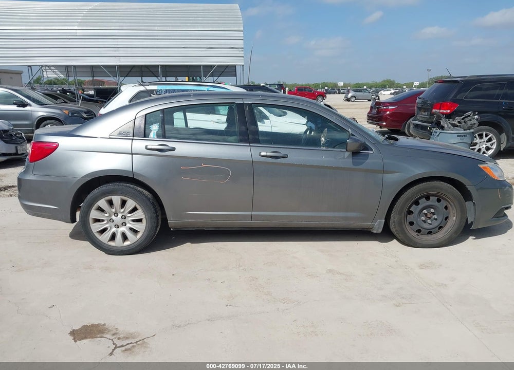 2012 CHRYSLER 200 VIN: 1C3CCBAB3CN105322