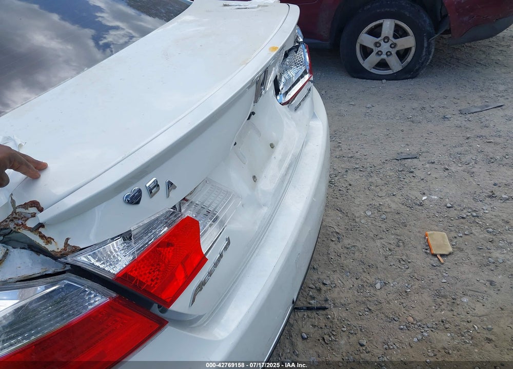 2013 HONDA ACCORD VIN: 1HGCR2F54DA177931