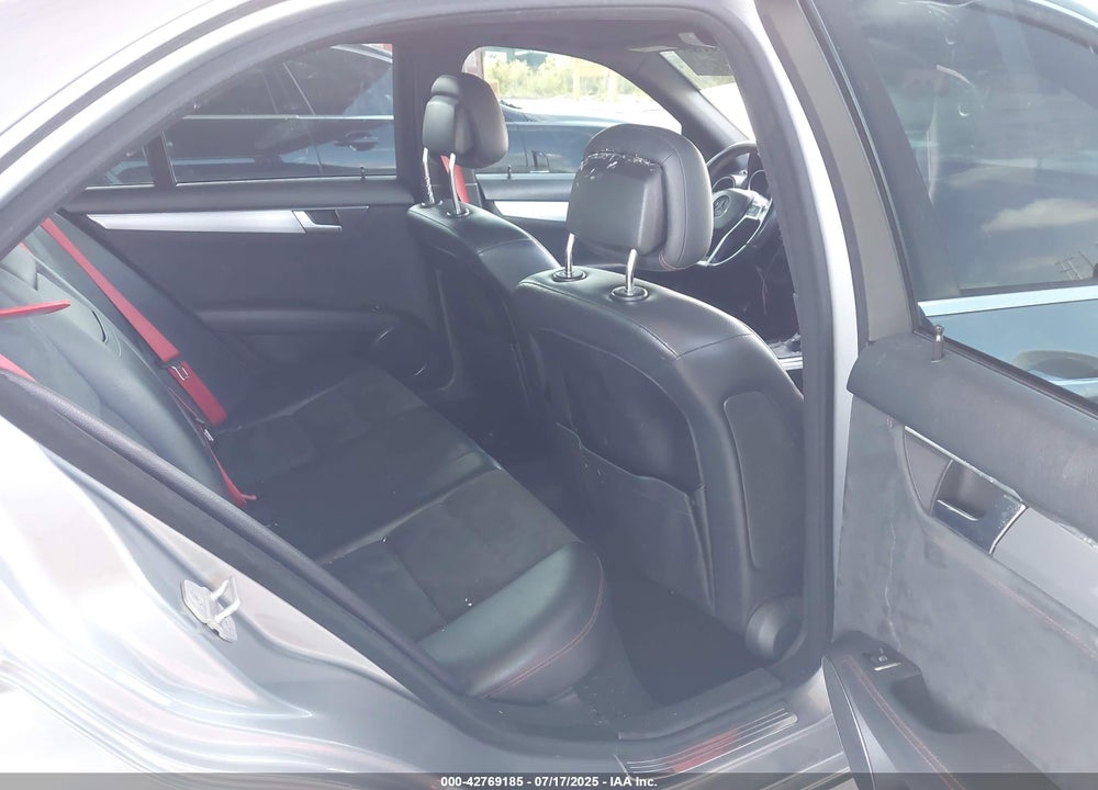2013 MERCEDES-BENZ C CLASS VIN: WDDGF4HB2DR271188