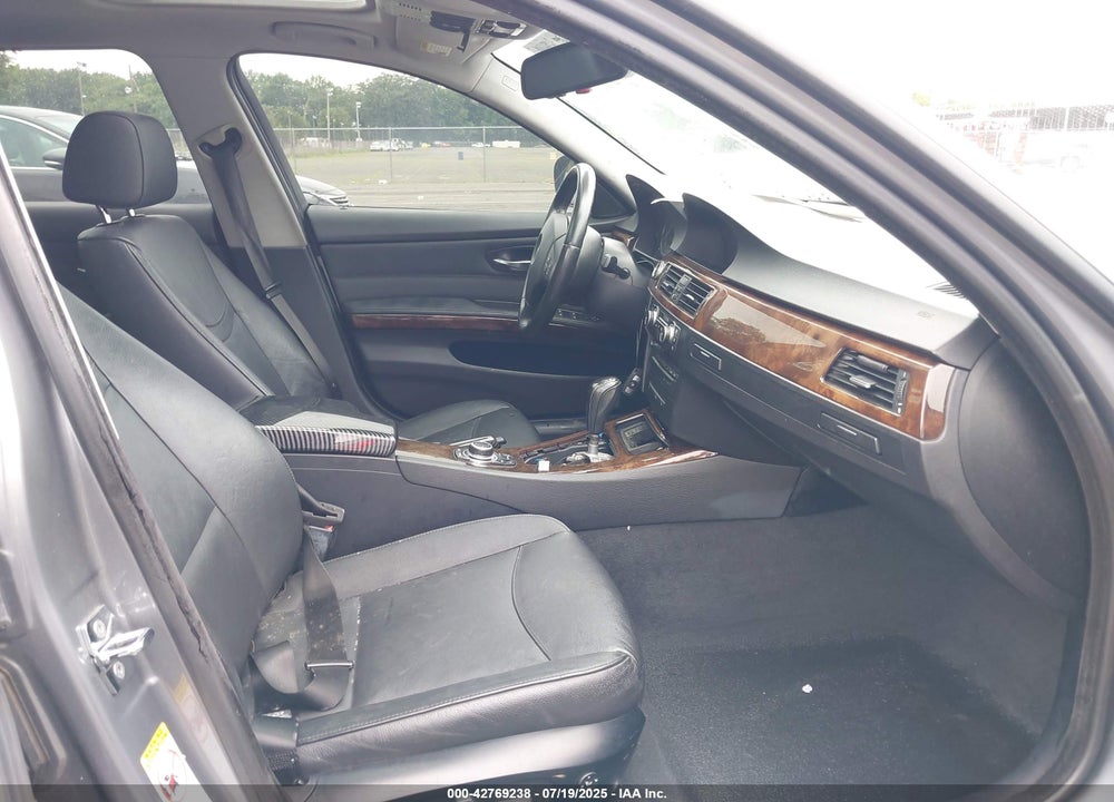 2009 BMW 3 SERIES VIN: WBAPK53589A511215