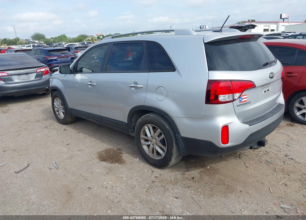 2014 KIA SORENTO VIN: 5XYKT3A66EG504946