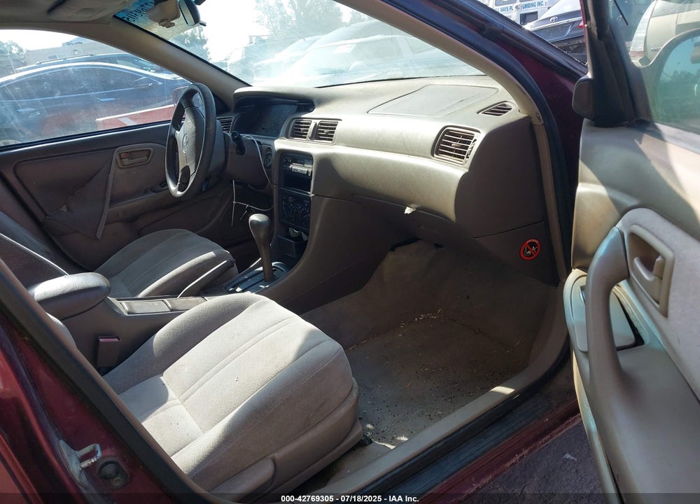 1997 TOYOTA CAMRY LE VIN: JT2BG22K8V0004814